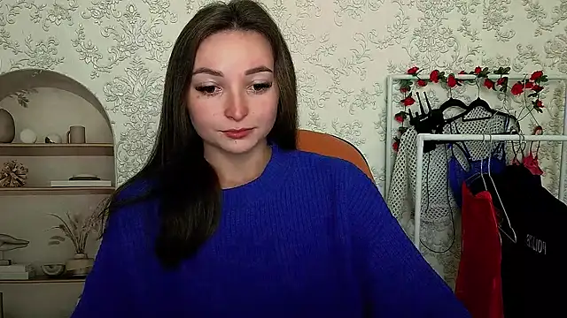  Barbie Kiss  online show from 3, 10, 2025