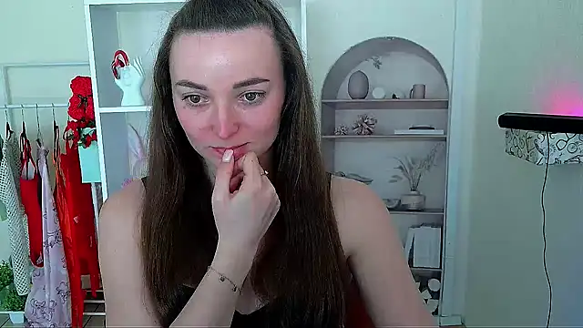 Barbie Kiss  online show from 11, 5, 2026
