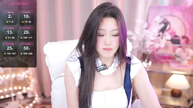Snapshot of YINGTao-168 chatting on 24, 2, 2025 YINGTao-168 online show from 24, 2, 2025