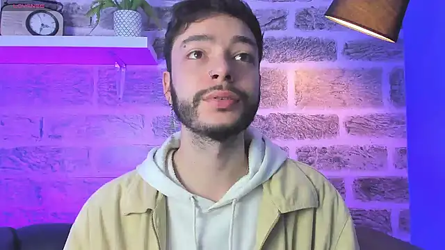 Snapshot of noah_ricci chatting on 21, 11, 2025 noah ricci online show from 21, 11, 2025