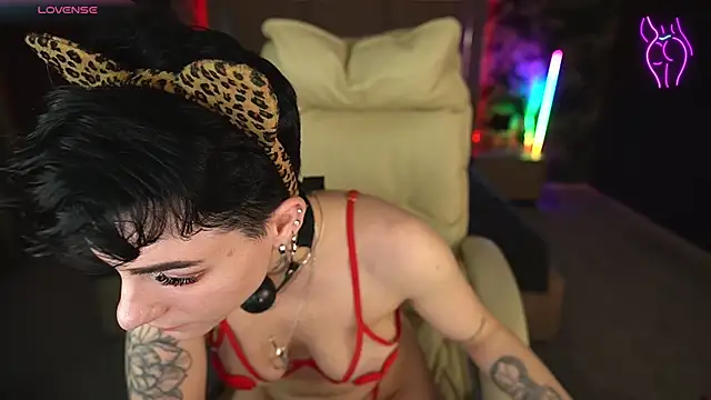 SophiyaStar online show from 1, 2, 2025