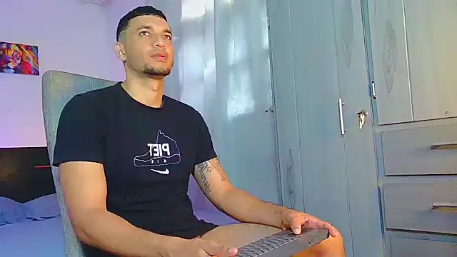 Snapshot of Jeff_Kent2 chatting on 27, 9, 2025 Jeff Kent2 online show from 27, 9, 2025