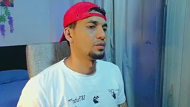 Snapshot of Jeff_Kent2 chatting on 23, 10, 2025 Jeff Kent2 online show from 23, 10, 2025