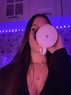 EricaWalls online show from 23, 12, 2024