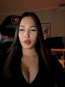 EricaWalls online show from 12, 9, 2025