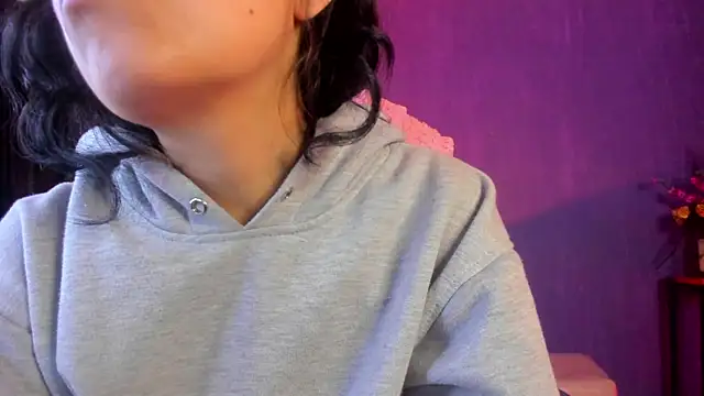 Snapshot of vanelope11 chatting on 17, 2, 2025 vanelope11 online show from 17, 2, 2025