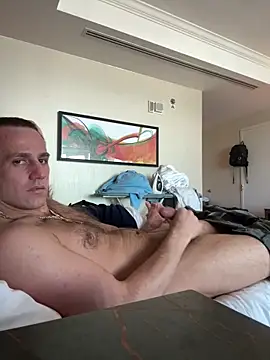 Snapshot of PeytonJohnn chatting on 4, 10, 2025 PeytonJohnn online show from 4, 10, 2025