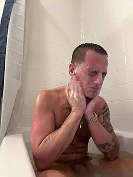 Snapshot of PeytonJohnn chatting on 28, 10, 2025 PeytonJohnn online show from 28, 10, 2025