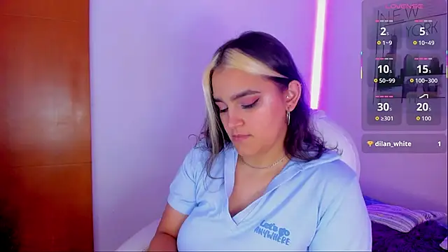 Snapshot of katy_giil chatting on 19, 12, 2025 katy giil online show from 19, 12, 2025