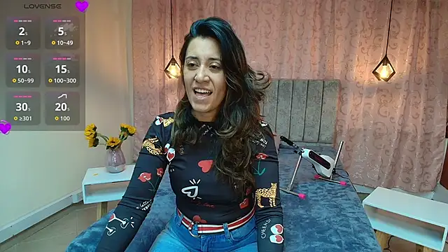 VioletaScott  online show from 1, 11, 2025