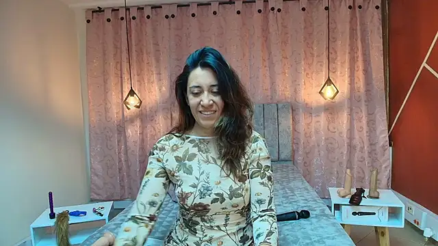 VioletaScott  online show from 13, 11, 2025