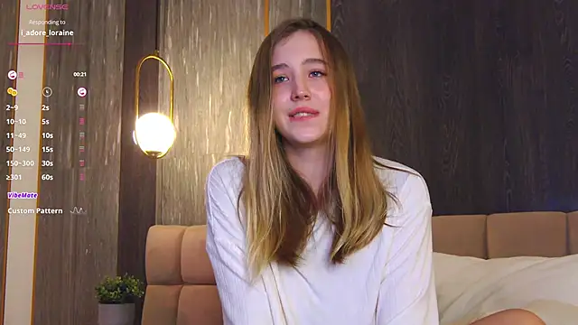 Snapshot of LoraineLuff chatting on 29, 1, 2025 LoraineLuff online show from 29, 1, 2025