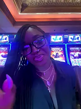 Snapshot of londonsfantasy chatting on 21, 12, 2025 londonsfantasy online show from 21, 12, 2025