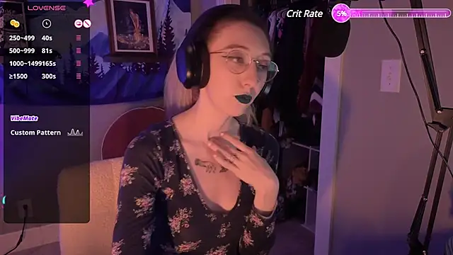 lovelylucyy online show from 1, 1, 2025