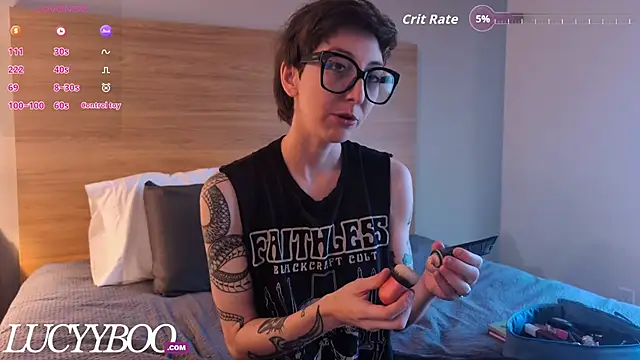 lovelylucyy online show from 15, 10, 2025