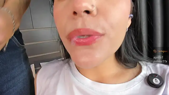 Snapshot of Aprilx1 chatting on 8, 10, 2025 Aprilx1 online show from 8, 10, 2025