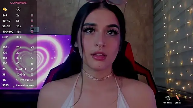 Charlotte greys online show from 7, 2, 2025