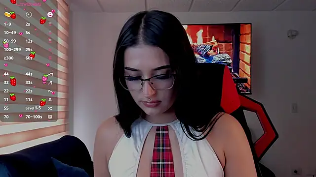 Charlotte greys online show from 10, 10, 2025