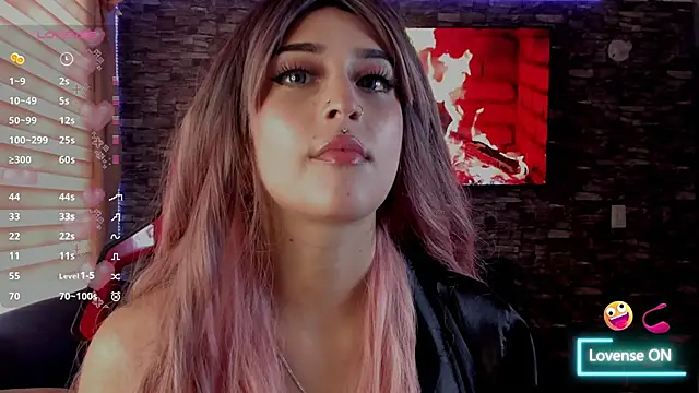 Snapshot of Charlotte_greys chatting on 8, 1, 2026 Charlotte greys online show from 8, 1, 2026