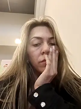 Snapshot of rachellboom chatting on 5, 3, 2025 rachellboom online show from 5, 3, 2025
