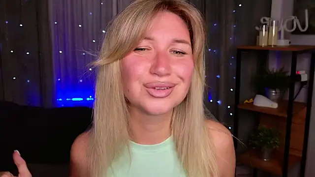 Snapshot of MilaBott chatting on 30, 6, 2026 MilaBott online show from 30, 6, 2026