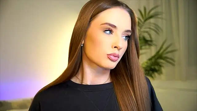 Snapshot of petitegonwiild chatting on 18, 9, 2025 petitegonwiild online show from 18, 9, 2025