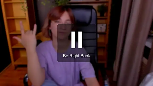 Moon13152 online show from 30, 10, 2025