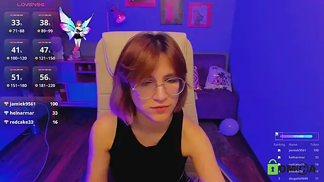 Moon13152 online show from 12, 11, 2025