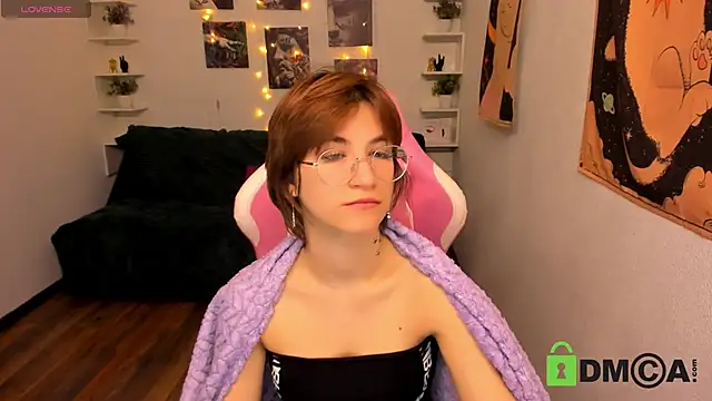 Moon13152 online show from 19, 11, 2025