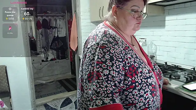 Snapshot of Goddess57 chatting on 14, 6, 2026 Goddess57 online show from 14, 6, 2026