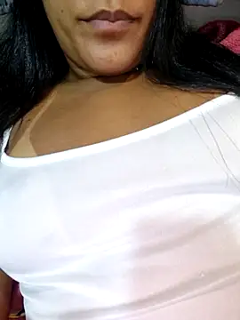 Snapshot of viannaiasmim chatting on 15, 10, 2025 viannaiasmim online show from 15, 10, 2025