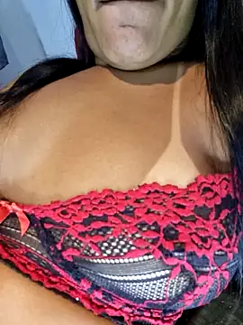 Snapshot of viannaiasmim chatting on 15, 11, 2025 viannaiasmim online show from 15, 11, 2025