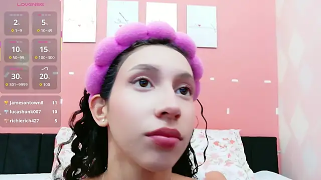Snapshot of Beautifulskinny18 chatting on 22, 10, 2025 Beautifulskinny18 online show from 22, 10, 2025