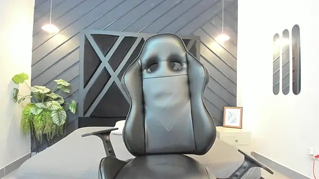 Snapshot of Yeiko_Romero_ chatting on 25, 2, 2025 Yeiko Romero online show from 25, 2, 2025