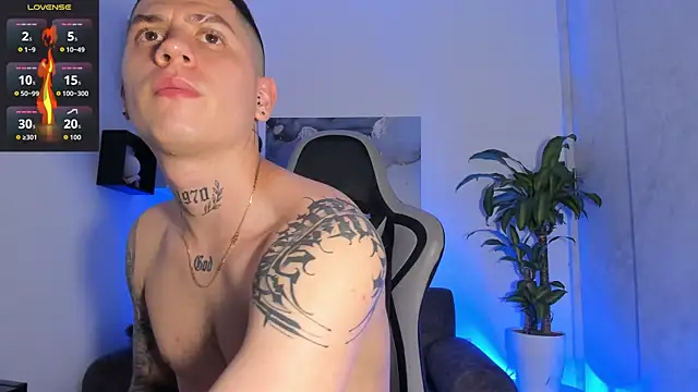 Snapshot of Yeiko_Romero_ chatting on 11, 9, 2025 Yeiko Romero online show from 11, 9, 2025
