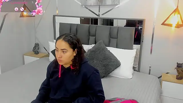 Snapshot of Ayla_martinez chatting on 28, 1, 2025 Ayla martinez online show from 28, 1, 2025