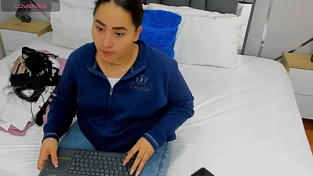 Snapshot of Ayla_martinez chatting on 5, 2, 2025 Ayla martinez online show from 5, 2, 2025