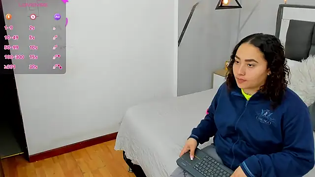 Snapshot of Ayla_martinez chatting on 21, 2, 2025 Ayla martinez online show from 21, 2, 2025