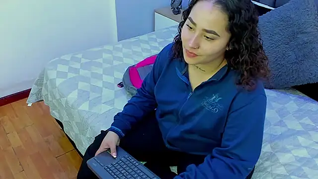 Snapshot of Ayla_martinez chatting on 20, 3, 2025 Ayla martinez online show from 20, 3, 2025