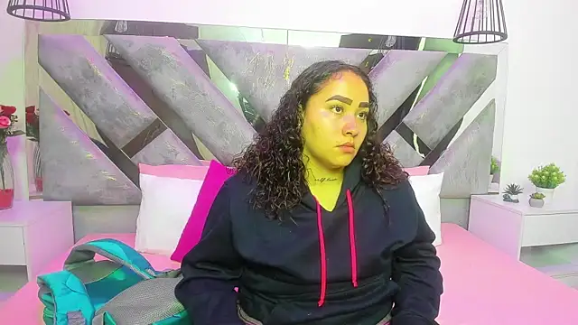 Snapshot of Ayla_martinez chatting on 10, 9, 2025 Ayla martinez online show from 10, 9, 2025