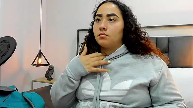 Snapshot of Ayla_martinez chatting on 5, 10, 2025 Ayla martinez online show from 5, 10, 2025