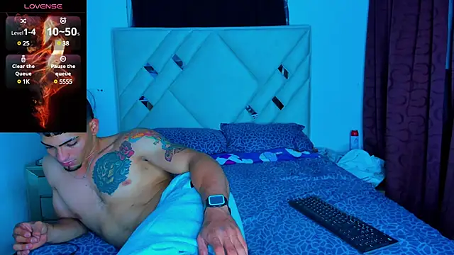 Rich boy01 online show from 31, 12, 2024