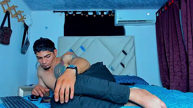 Rich boy01 online show from 21, 1, 2025