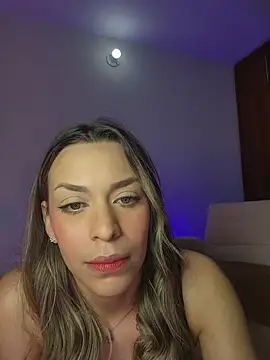 Snapshot of mich_bittersweet chatting on 20, 4, 2026 mich bittersweet online show from 20, 4, 2026
