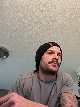 Snapshot of Greyoff chatting on 9, 10, 2025 Greyoff online show from 9, 10, 2025