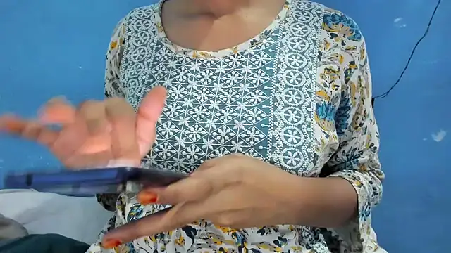 aarjulove online show from 17, 11, 2025