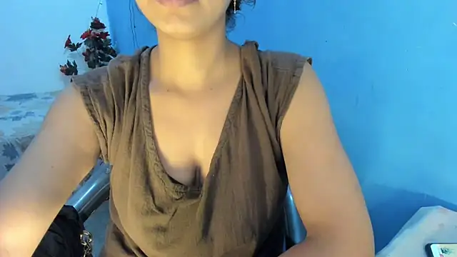 Snapshot of aarjulove chatting on 9, 4, 2026 aarjulove online show from 9, 4, 2026