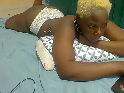 Snapshot of Bootylicious- chatting on 15, 9, 2025 Bootylicious- online show from 15, 9, 2025