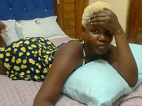 Snapshot of Bootylicious- chatting on 22, 10, 2025 Bootylicious- online show from 22, 10, 2025