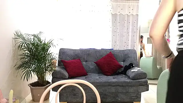 camil milfdream online show from 28, 2, 2025